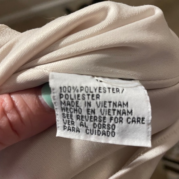 Cream and gold sparkle gown - Picture 4 of 5